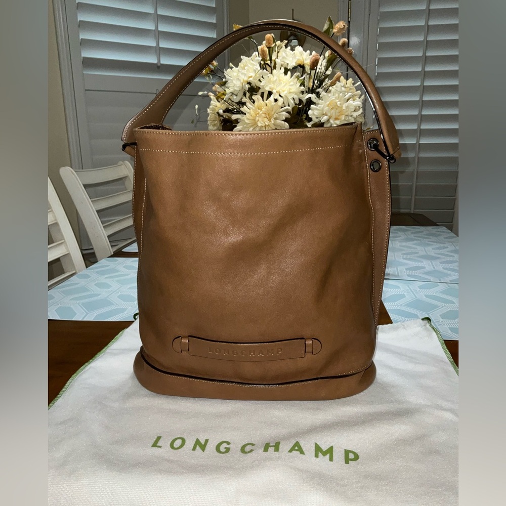 Preloved Longchamp 3D Leather Hobo Bucket Bag